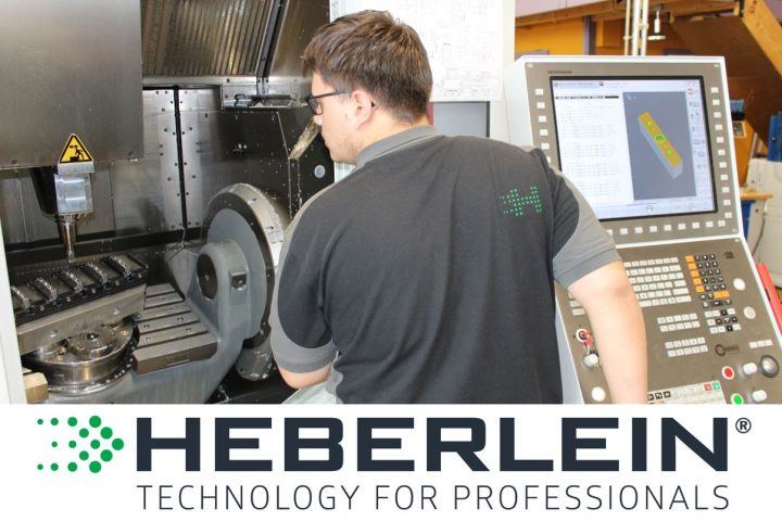 Dino_vor_Hermle_mit_Logo